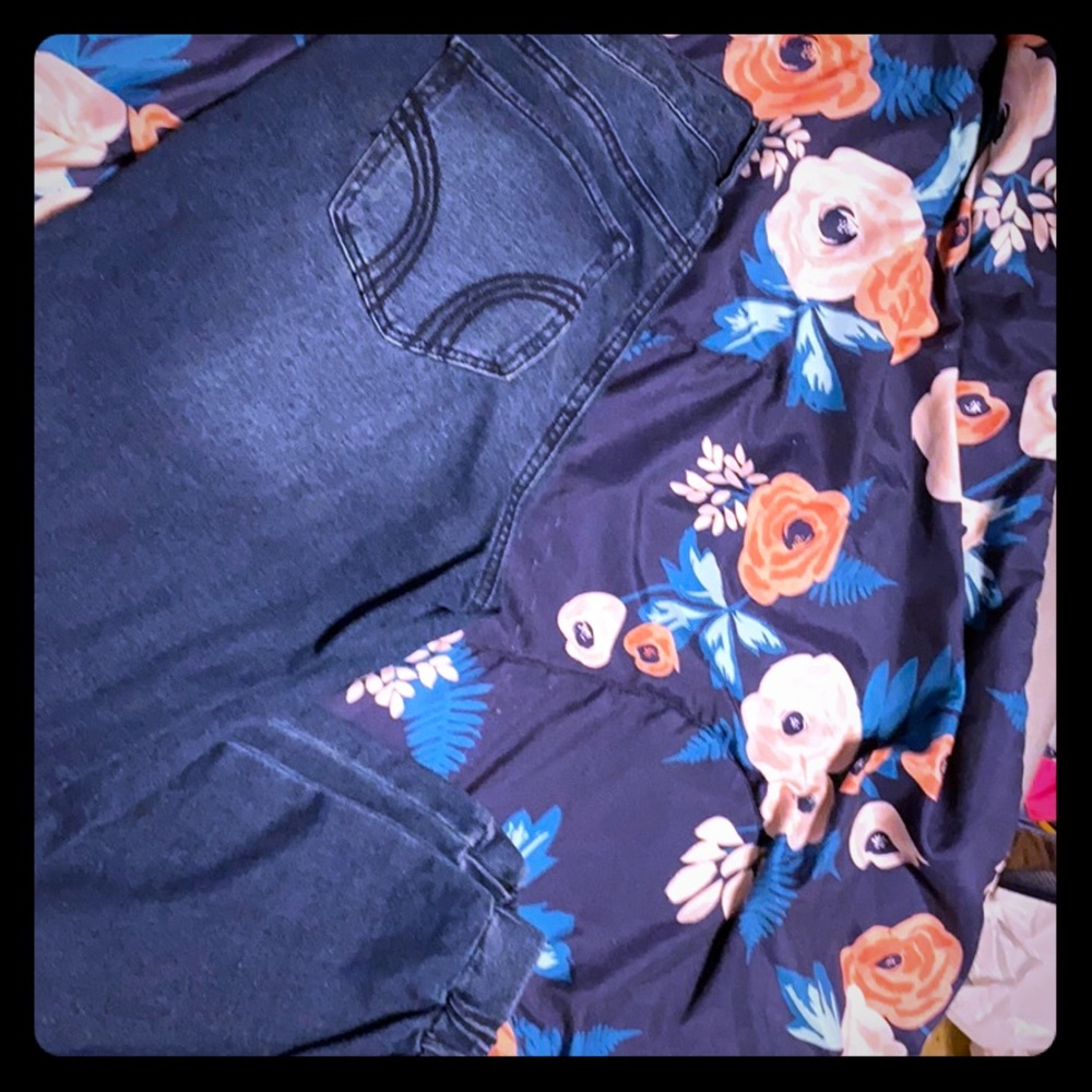 Hollister jean size 4
